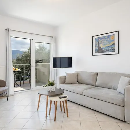 Vibes 3 * Argostoli (Kefalonia)