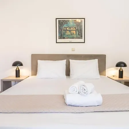 Vibes 3 Argostoli (Kefalonia)