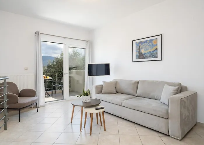 Vibes 3 * Argostoli (Kefalonia)